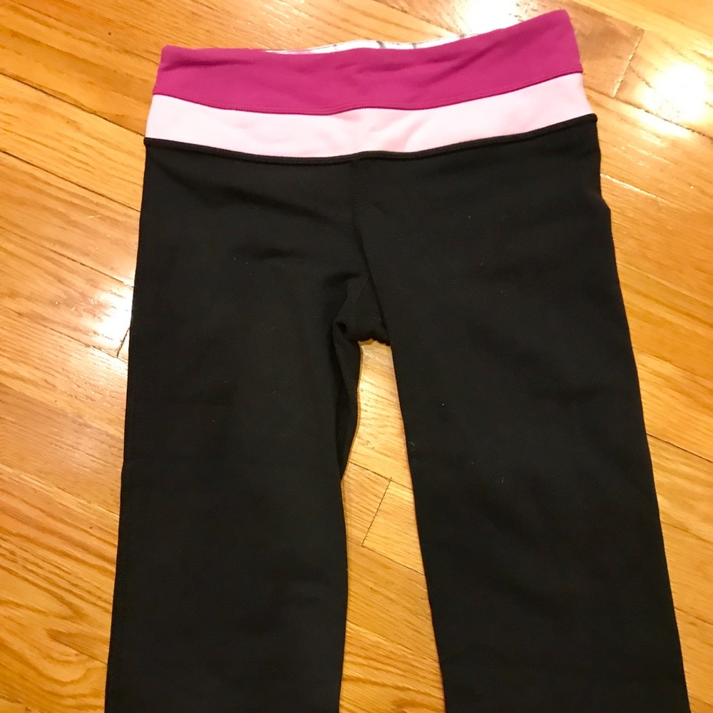Lululemon Mid- Rise Crop Yoga Pant